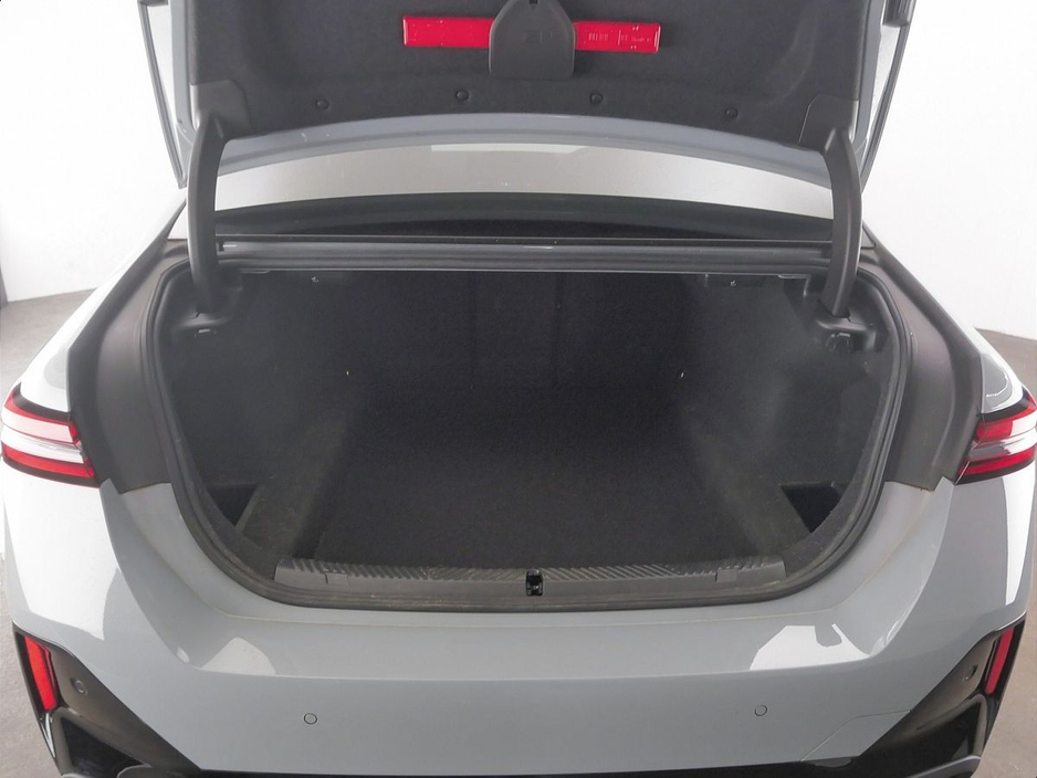 2024 BMW 5 Series - image 13