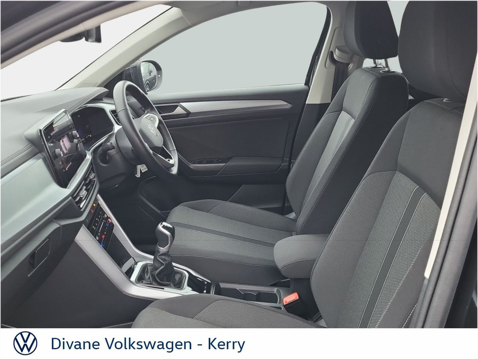 2024 Volkswagen T-Roc LIFE 2.0 TDI M6F 116 BHP €31,950