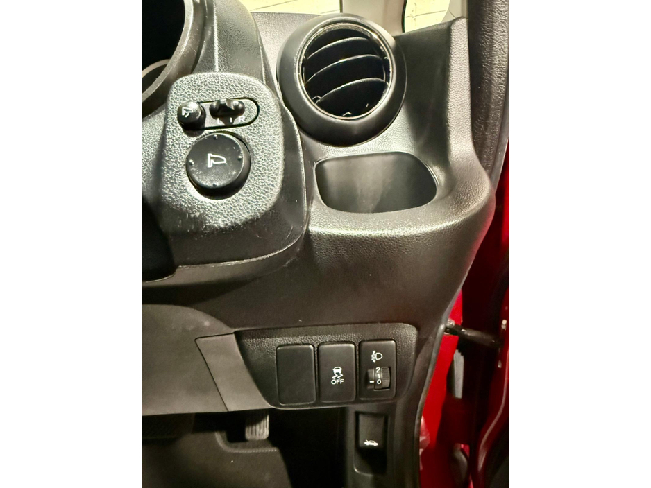 2013 Honda Jazz - image 14