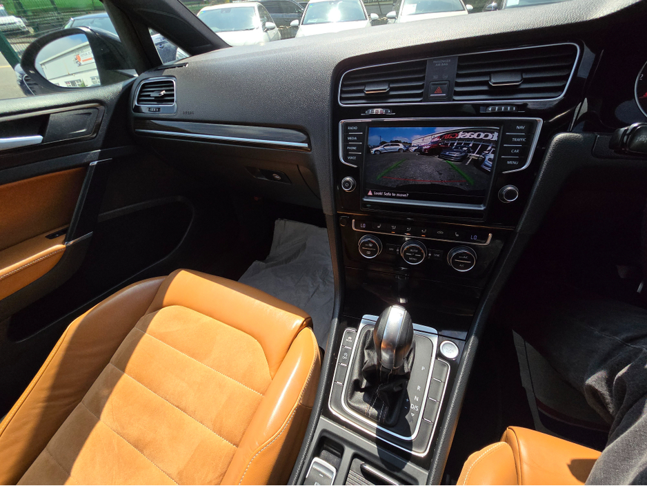 2015 Volkswagen Golf 1.4 TSI LEATHER SPECIAL TAN LEATHER  MILANO EDITION //LEATHER  HEATED SEATS // REVERSE CAMERA €15,450