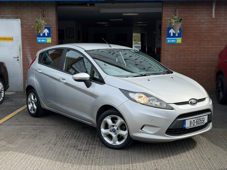 2011 Ford Fiesta - image 15