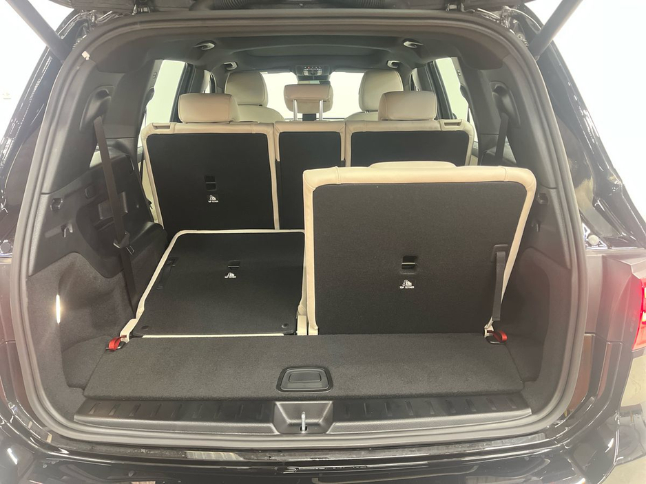 2025 Mercedes-Benz GLB - image 19