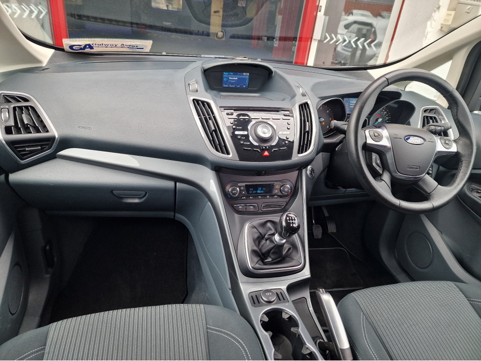 2015 Ford C-Max - image 27