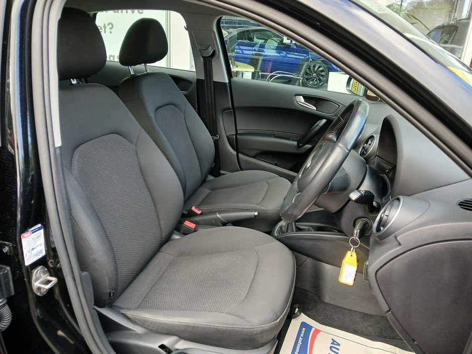 2015 Audi A1 - image 11