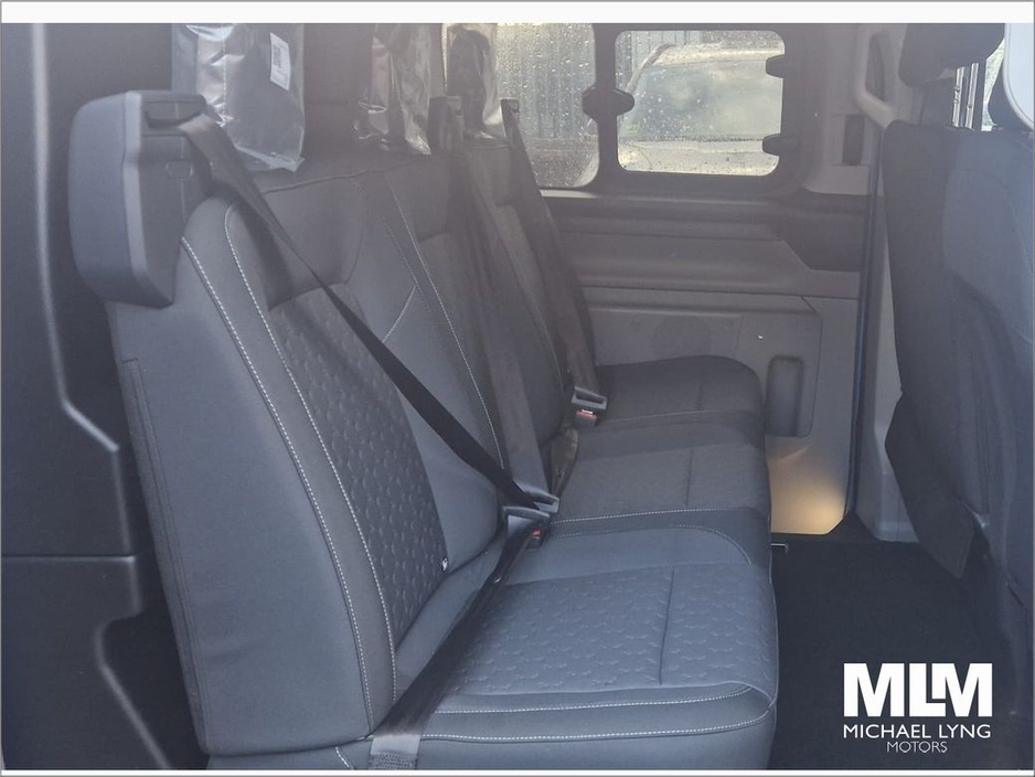 2026 Ford Transit Custom Kombi Limited L1 2.5 PHEV