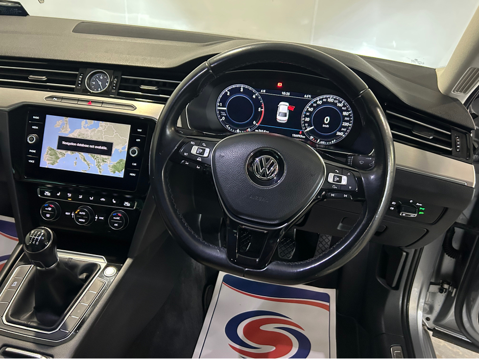 2018 Volkswagen Passat HIGHLINE R Line 1.6 TDI MANUAL 6SPEED FWD 120HP 4DR €18,950