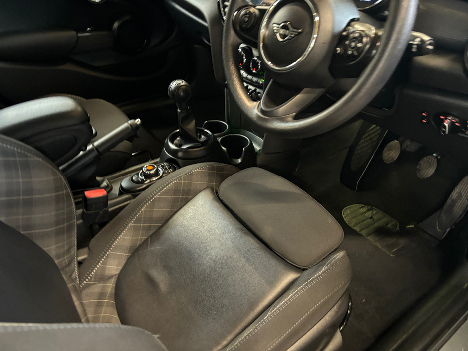 2020 MINI Hatch CLASSIC CLA5 4DR COOPER €18,750