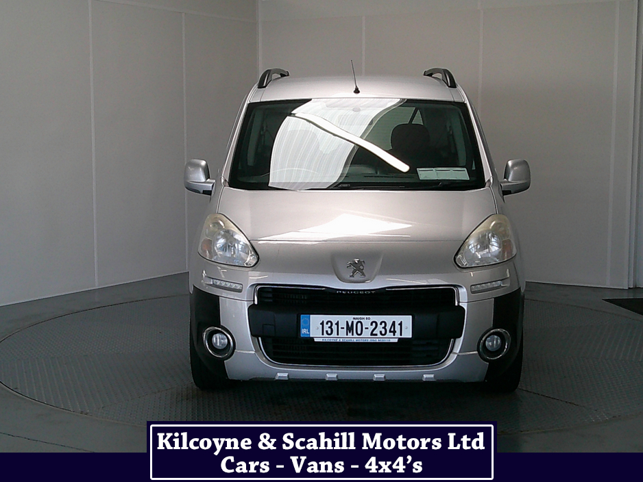 2013 Peugeot Partner - image 2