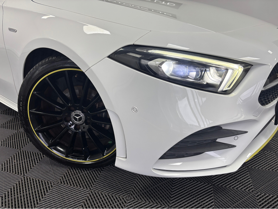 2018 Mercedes-Benz A Class *MERCEDES BENZ A180* *HEATED MEMORY ADJUSTABLE ELECTRIC SEATS* *REVERSE CAMERA* *PARKING SENSORS* *AMBIENT LIGHTING* *KEYLESS ENTRY* *BLIND SPOT ASSIST* *FINANCE AVAILABLE* *TRADE INS WELCOME €23,950