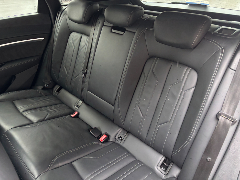 2021 Audi e-tron - image 17