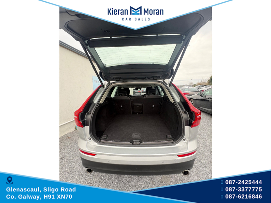 2018 Volvo XC60 - image 17