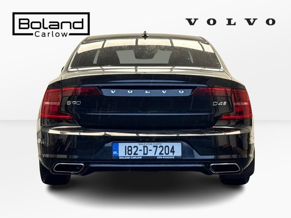 2018 Volvo S90 - image 12