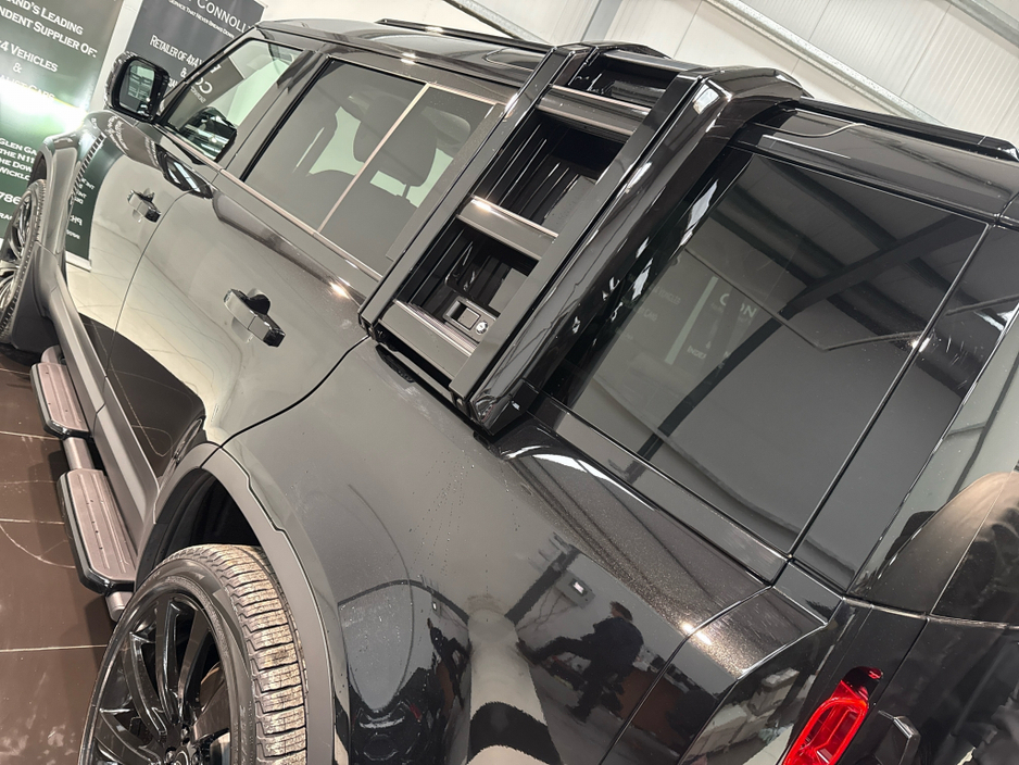 2025 Land Rover Defender 110 D350 DIESEL *N1 Commerical €98,750