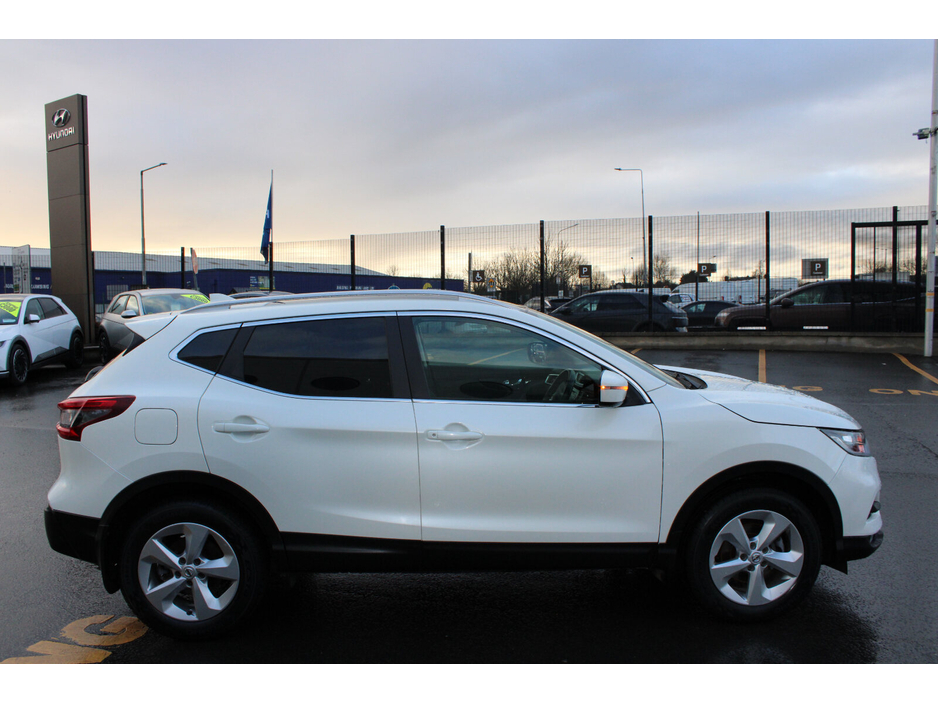 2019 Nissan Qashqai 1.3 PET SV €17,950