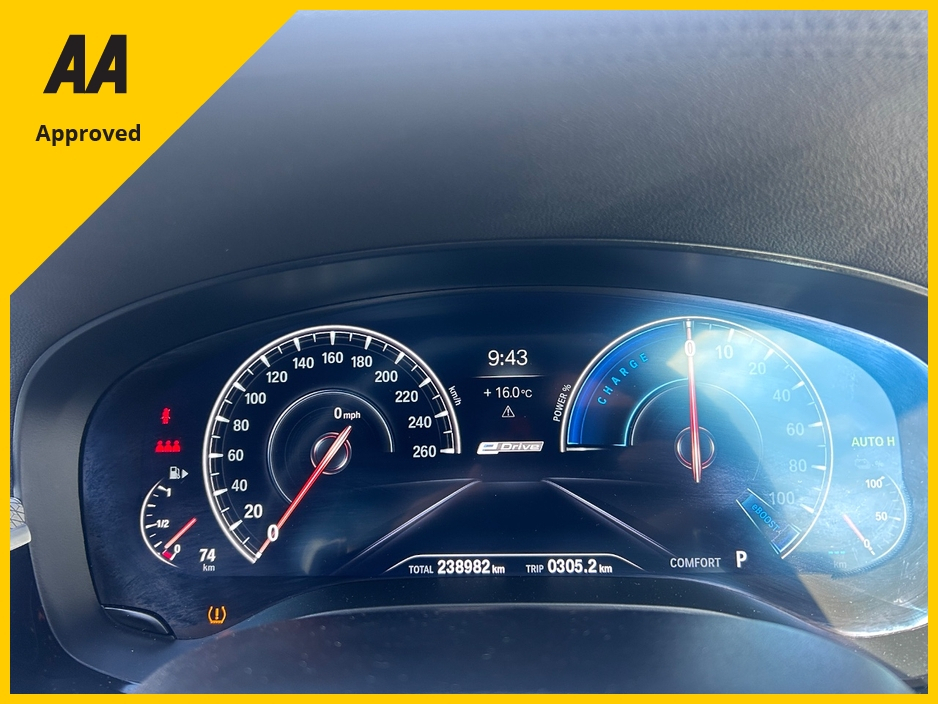 2018 BMW 5 Series - image 10