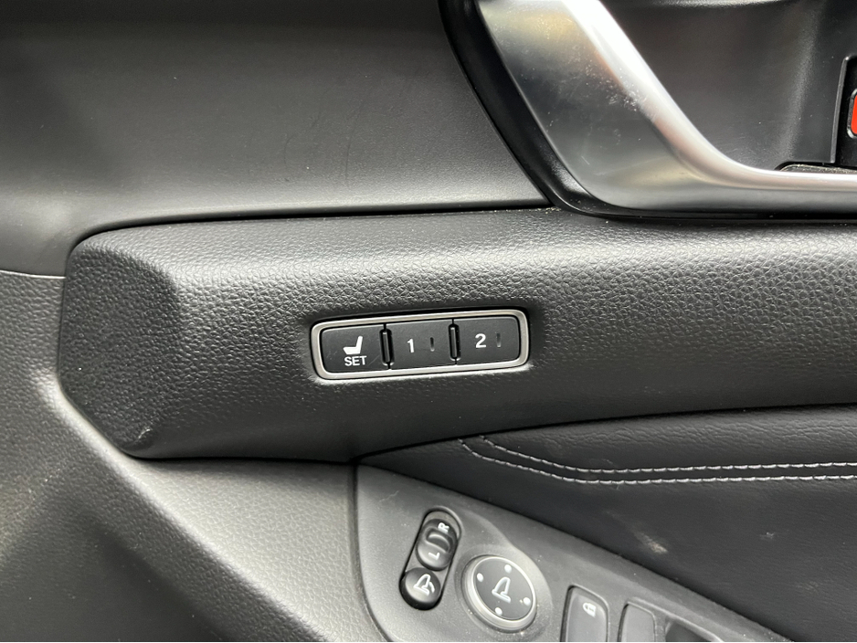 2020 Honda Accord €27950! 2020 HONDA ACCORD EX 2.0 AUTOMATIC / CRUISE CONTROL / REVERSE CAMERA / ELECTRIC MEMORY & HEATED SEATS / PADDLE SHIFTERS / PANORAMIC SUNROOF / HEATED REAR SEATS €27,950