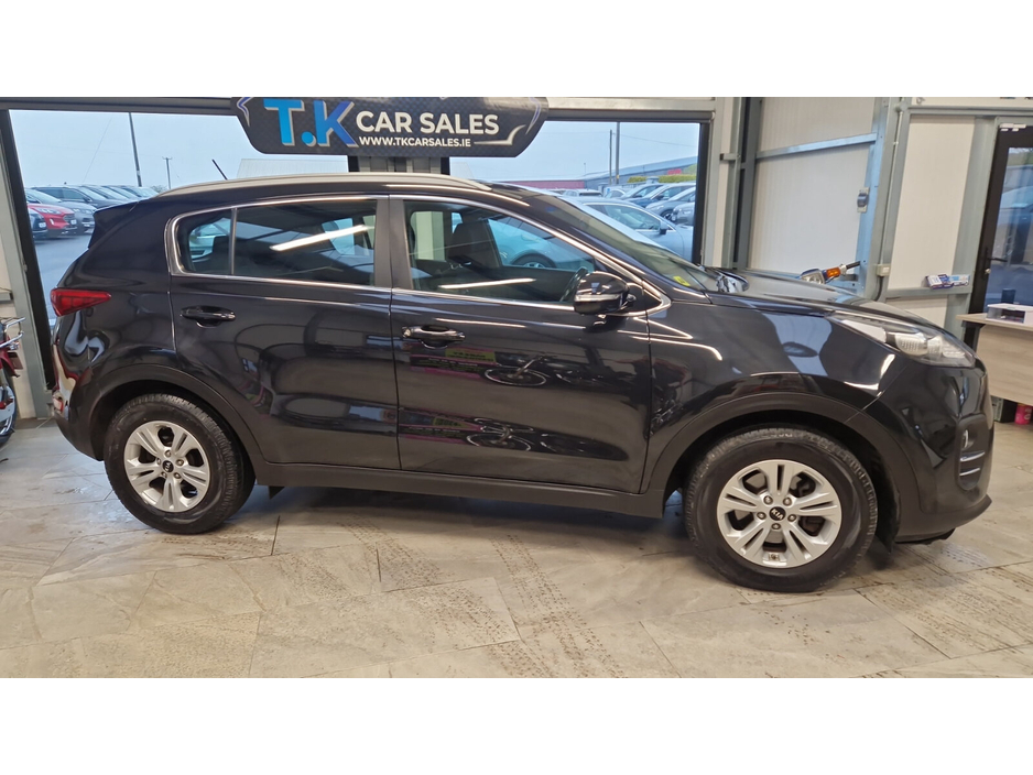 2017 Kia Sportage - image 2