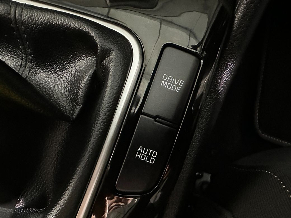 2025 Kia Sportage - image 23