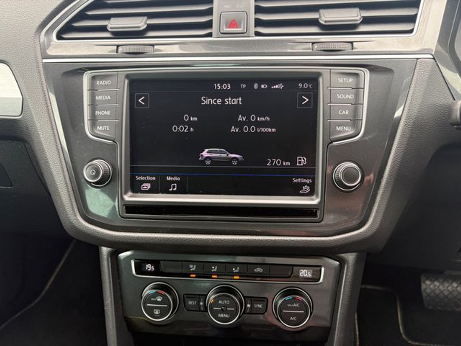 2017 Volkswagen Tiguan - image 15