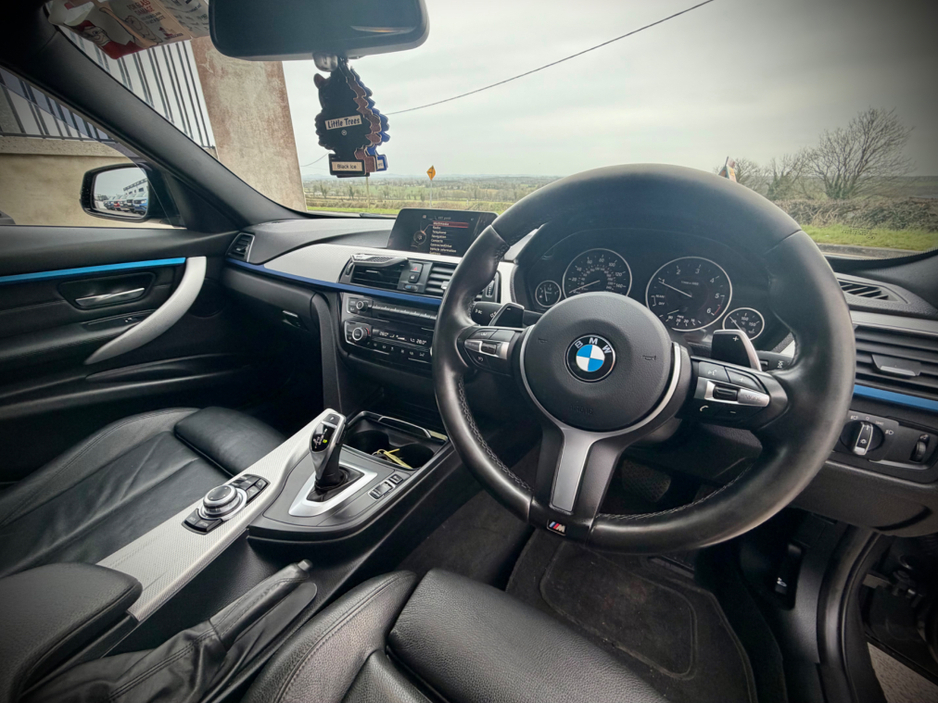 2017 BMW 3 Series - image 11