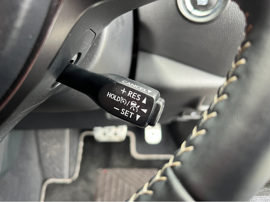 2022 Toyota C-HR GR SPORT AUTOMATIC HYBRID 1.8 PETROL //HALF LEATHER HEATED SEATS//ADAPTIVE CRUISE CONTROL//KEYLESS ENTRY//REVERSE CAMERA// €29,950