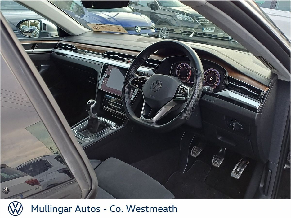 2023 Volkswagen Arteon - image 8