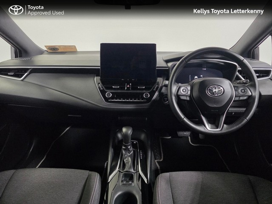 2025 Toyota Corolla - image 9