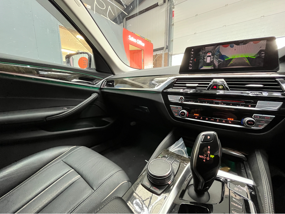 2019 BMW 5 Series - image 20