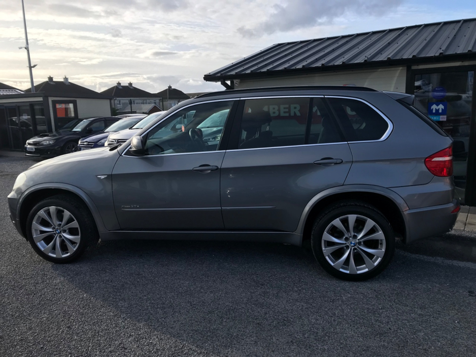 2009 BMW X5 - image 16