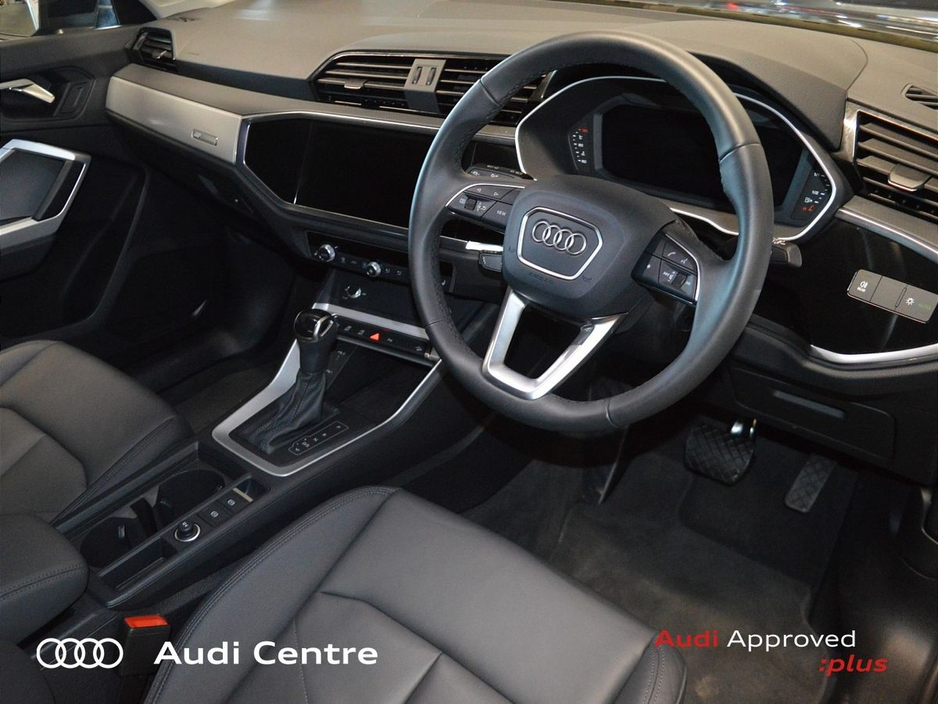 2025 Audi Q3 35 TDI 150 S-T SE €52,499