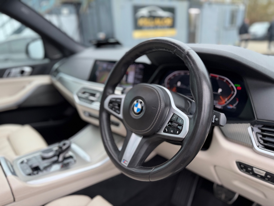 2019 BMW X5 - image 14