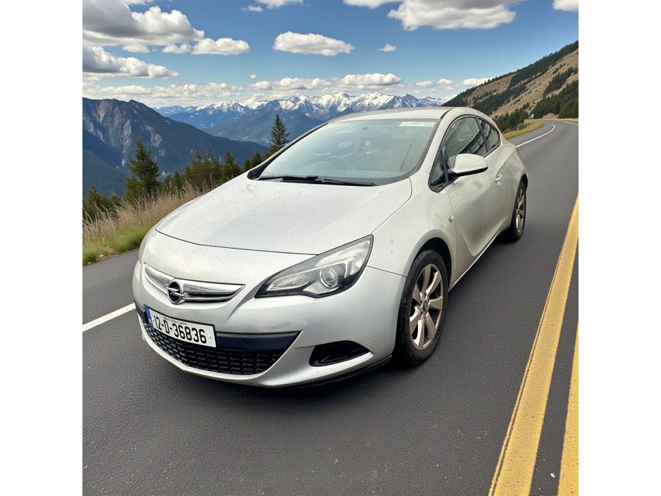 2012 Opel Astra - image 6