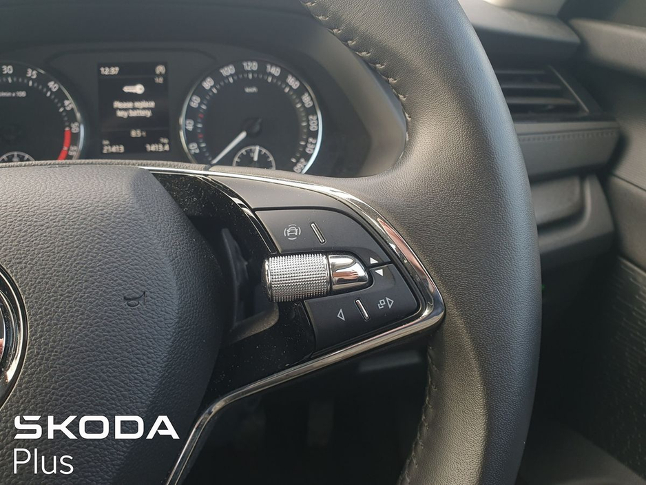 2024 Skoda Octavia Ambition 2.0TDi 150HP - Tiny Mileage 2 Year Warranty €33,995