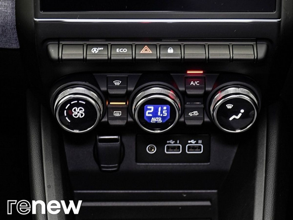 2025 Renault Clio - image 19