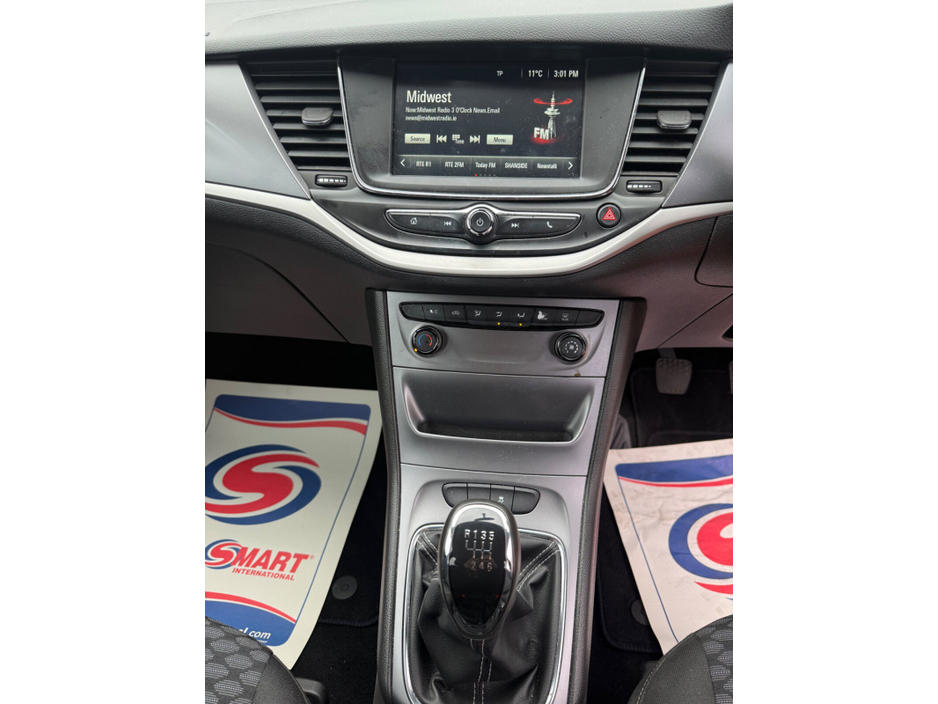 2018 Opel Astra - image 19