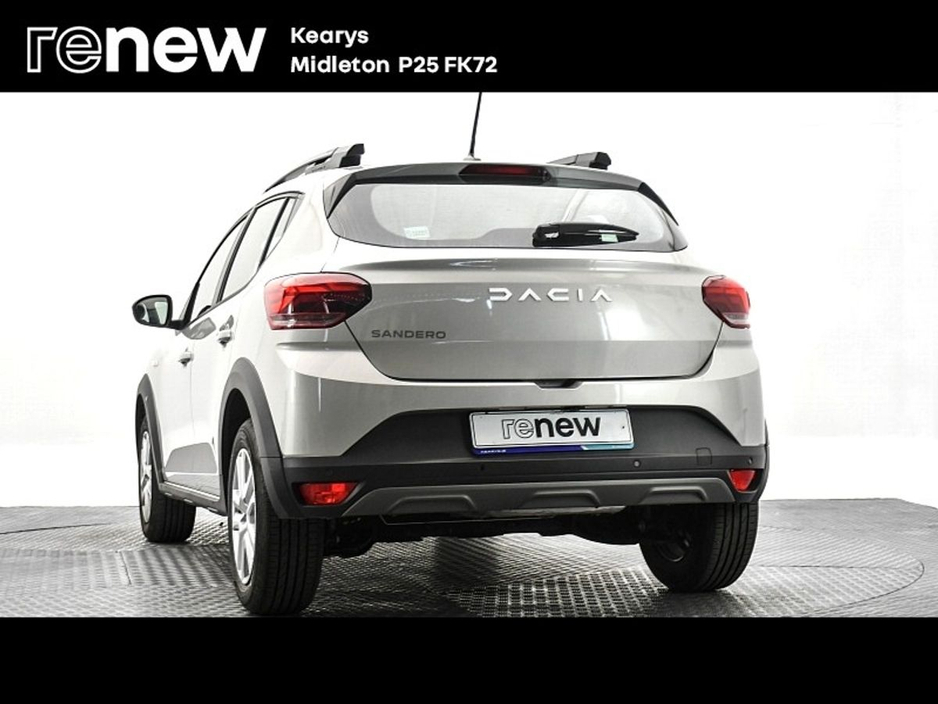 2023 Dacia Sandero Stepway - image 3
