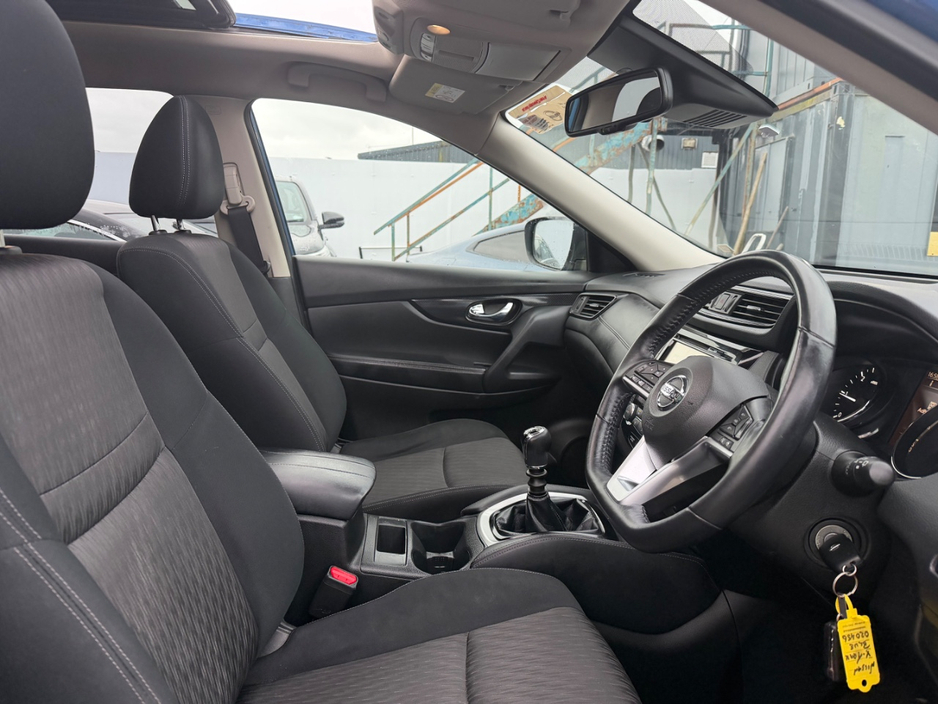 2020 Nissan X-Trail - image 11