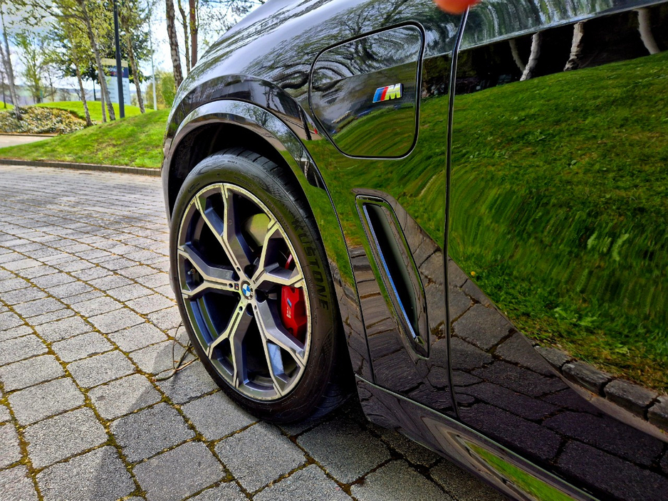 2021 BMW X5 - image 8