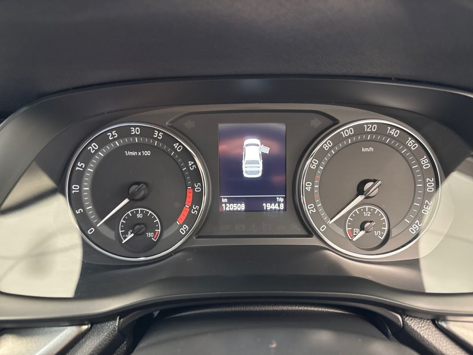 2023 Skoda Octavia - image 14