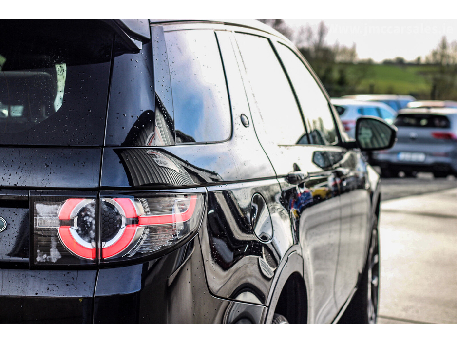 2019 Land Rover Discovery Sport - image 13