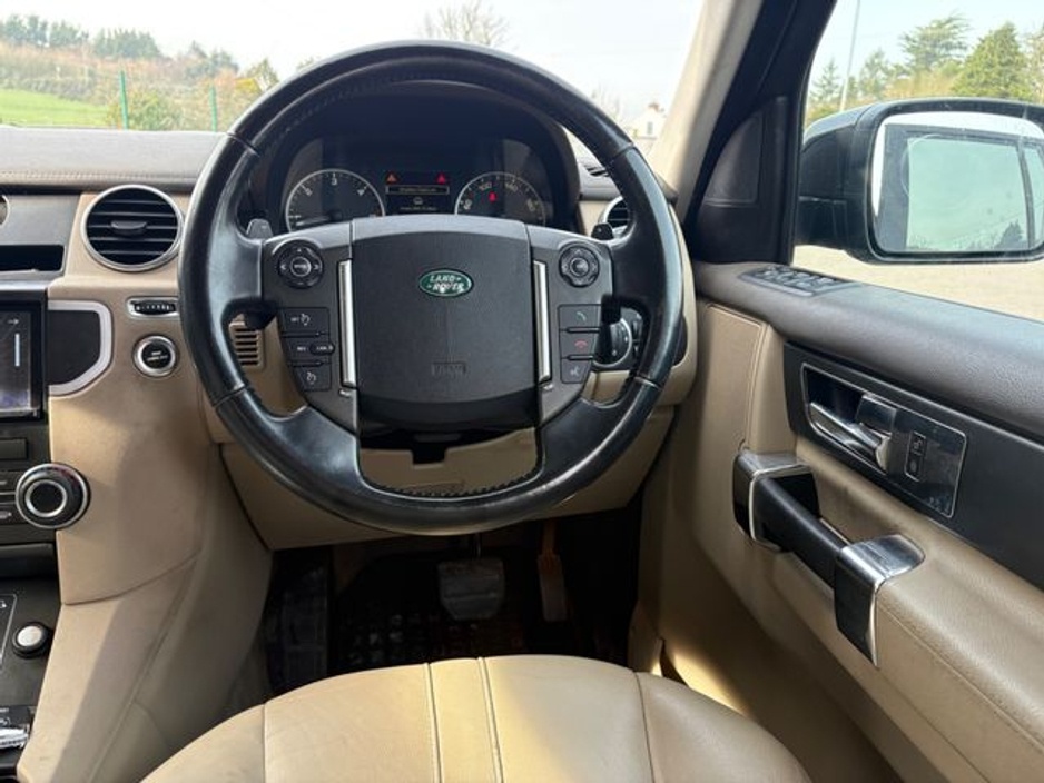 2012 Land Rover Discovery - image 23