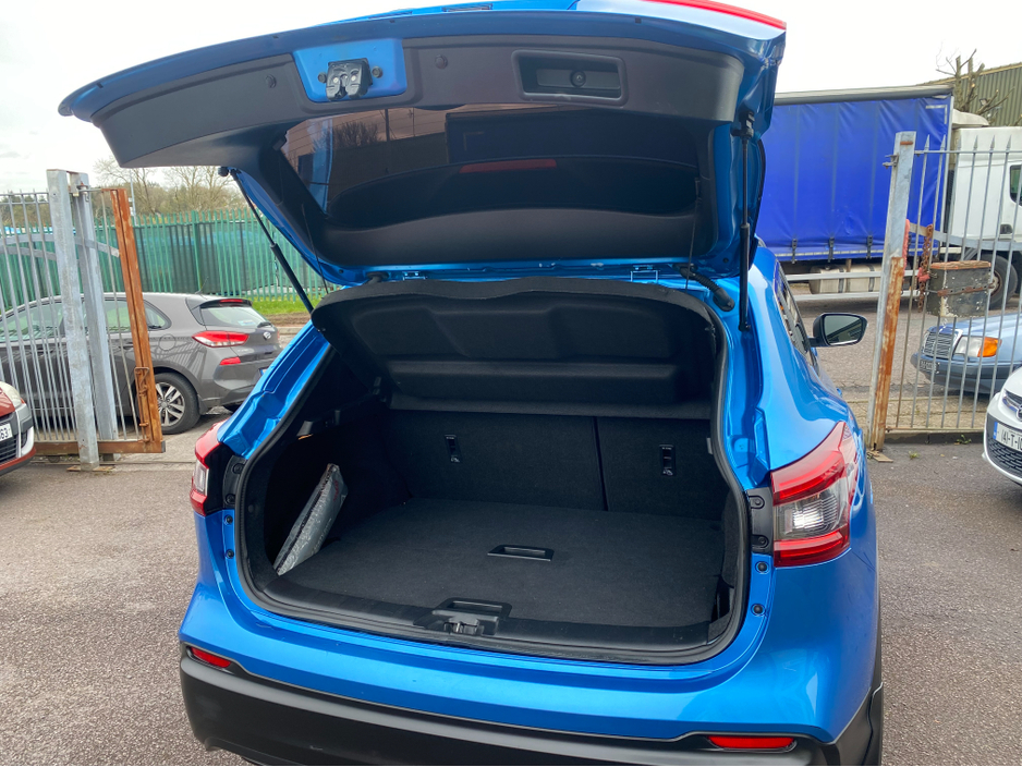 2017 Nissan Qashqai - image 9