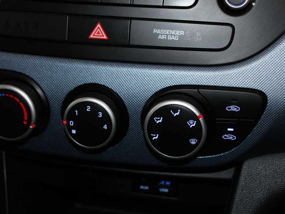 2020 Hyundai i10 - image 19