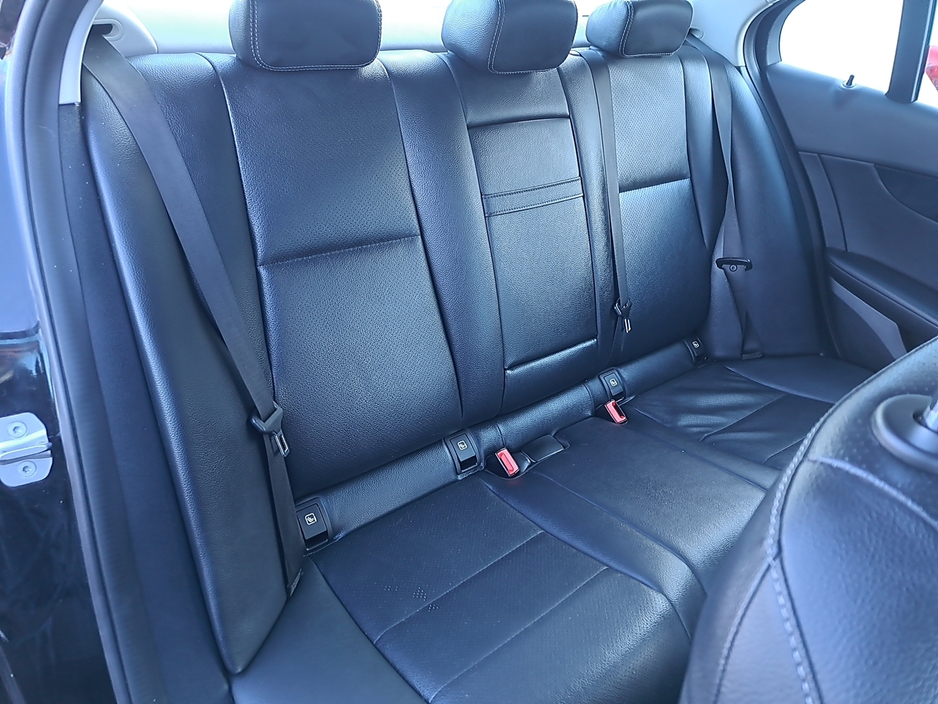 2018 Mercedes-Benz C Class Executive SE with full leather seats, 2.0 diesel saloon. €17,950