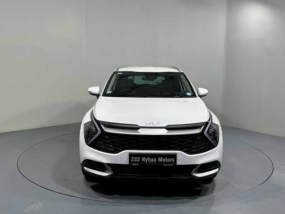 2023 Kia Sportage - image 2