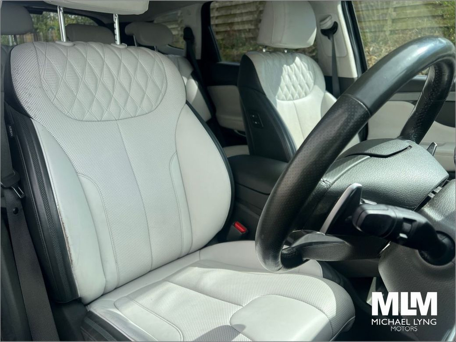 2021 Hyundai Santa Fe 1.6 PHEV 4WD Executive Plus Auto €39,950