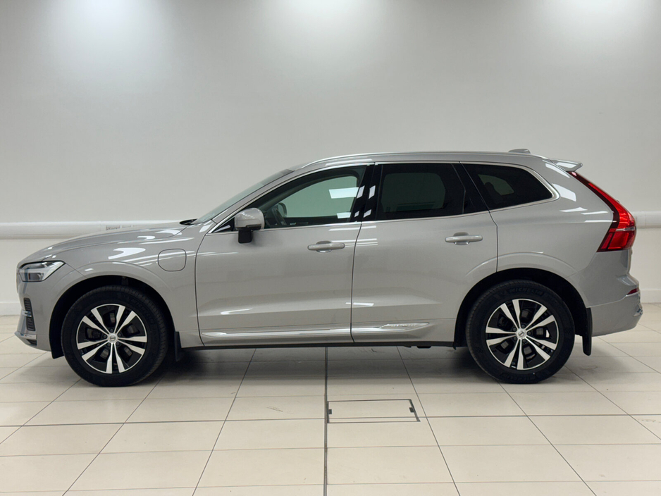 2023 Volvo XC60 T6 Recharge PHEV 350hp AT8 Core €53,500