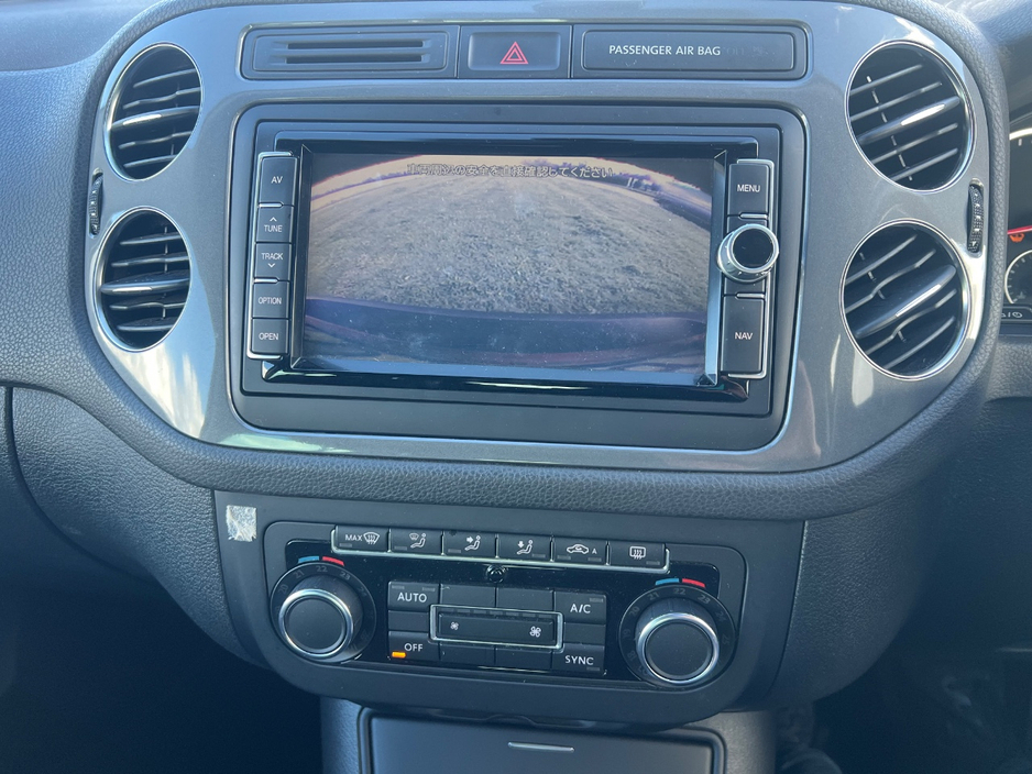 2015 Volkswagen Tiguan - image 20