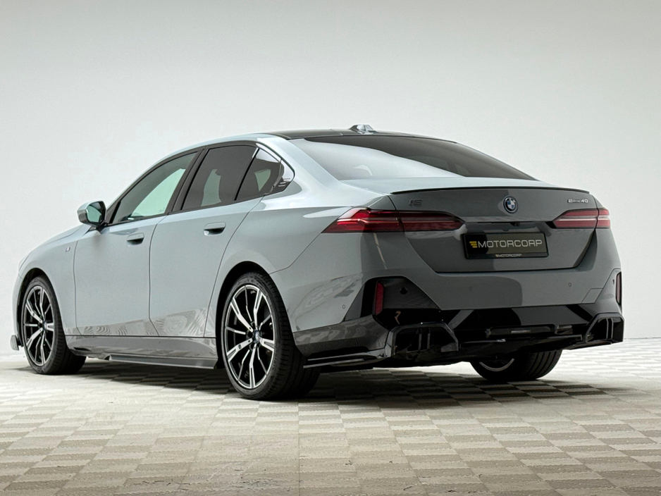 2024 BMW i5 40 M SPORT EDRIVE *PAN ROOF* €63,990