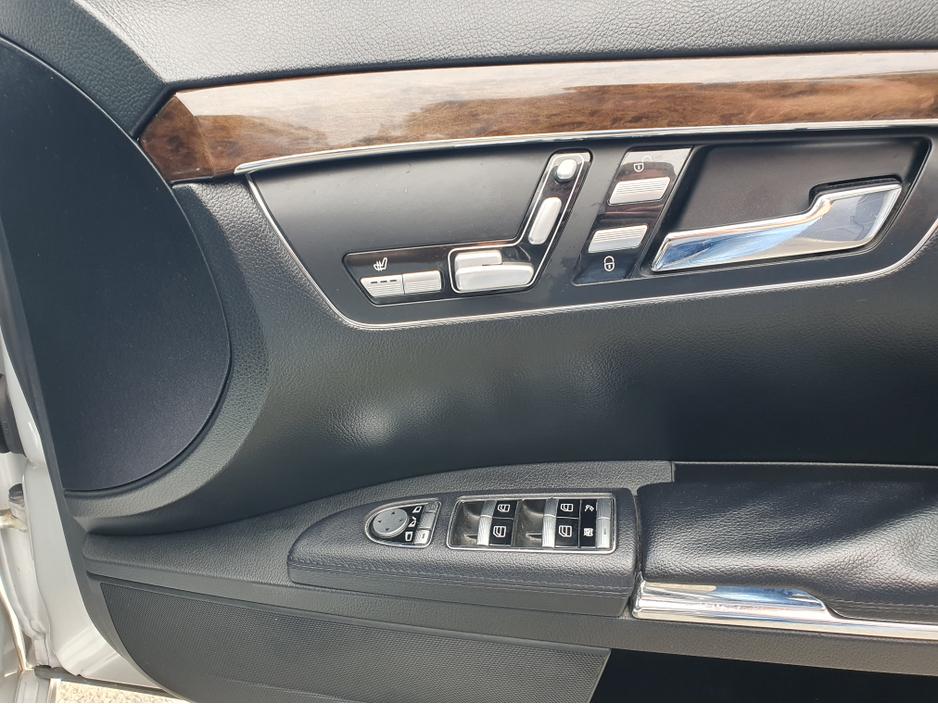 2013 Mercedes-Benz S Class - image 23